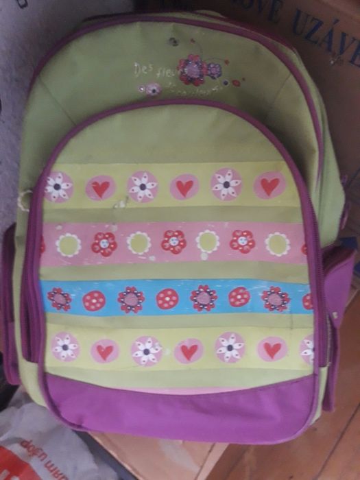 Детска раничка за пособия