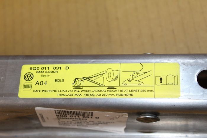 Cric auto OEM Volkswagen VW Fox Polo Ibiza Cordoba 6Q0011031D