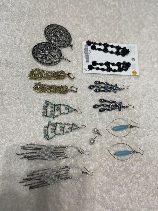 Женские серги (бижутерии)