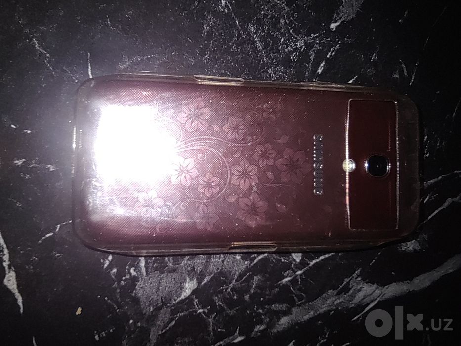 Продаётся телефон samsung