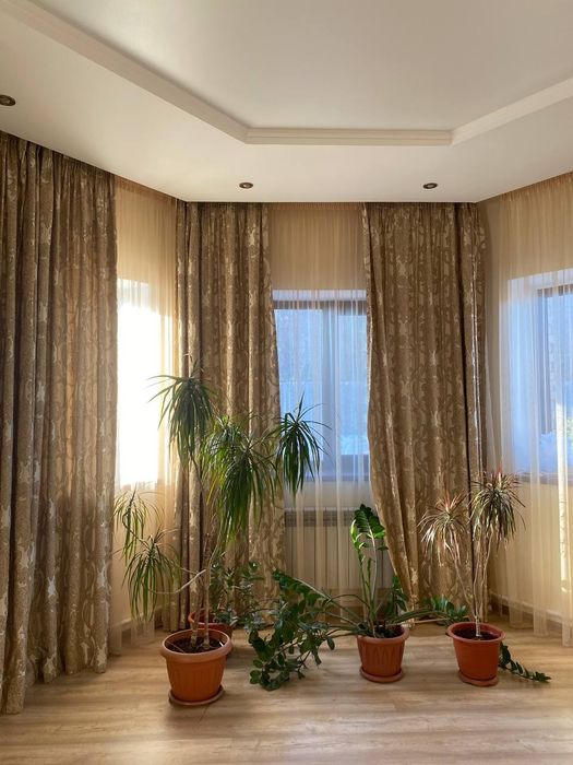 Очень красивые шторы из дорогой натуральной ткани на 4 окна