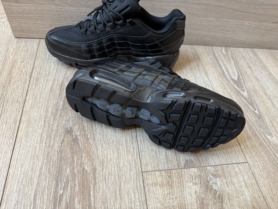 Nike Air Max 95 Essential Triple Black