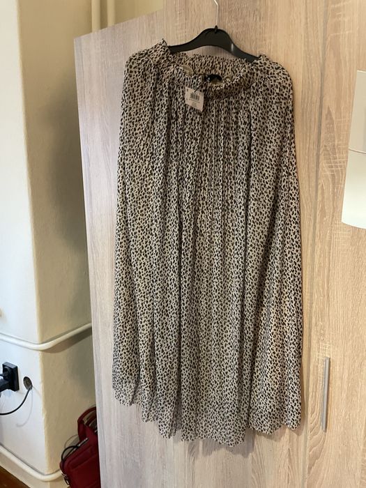 Домска копринена пoла с пъстър десен