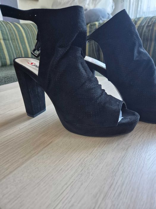 Дамски елегантни обувки на висок ток