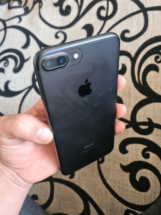 Iphone 7+ 128 gb.