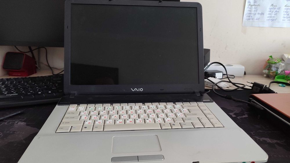 Продам ноутбук на запчасти