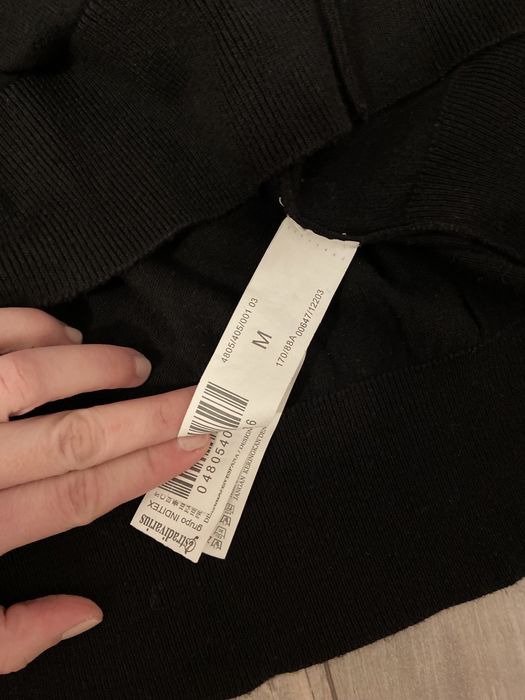 Pulovere H&M grena, albastru, alb/negru. Pulovar Stradivarius negru.