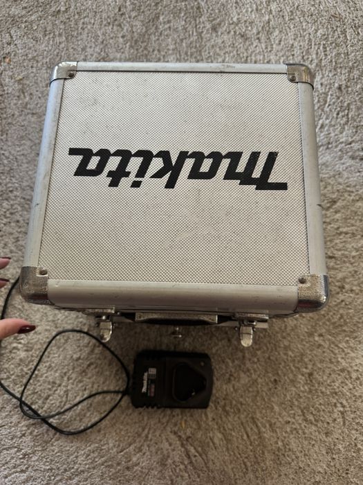 Комплект акумулаторен винтоверт + ударен гайковерт Makita LCT204