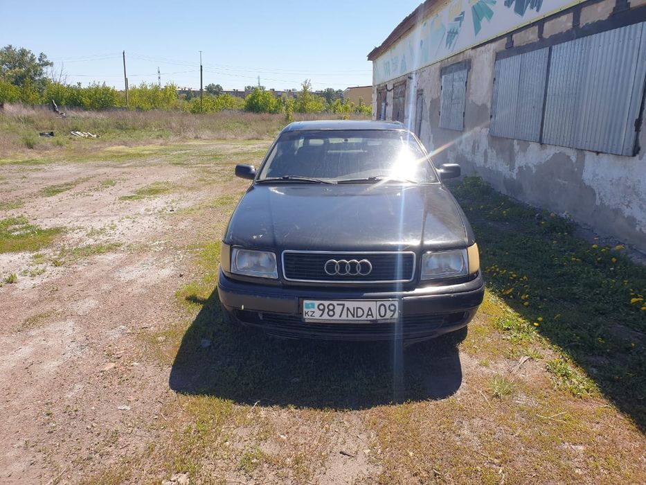 Продаю Audi 1992 года