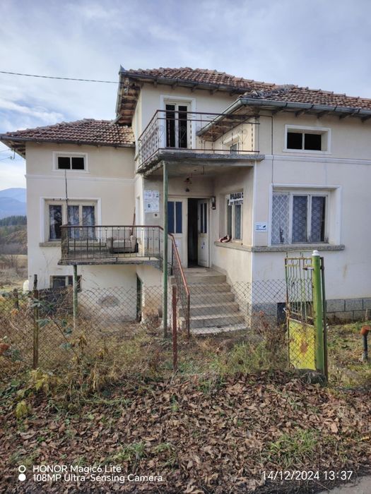 Продава се Къща в Априлци - 80 кв.м за 478 €/кв.м - Снимка #2