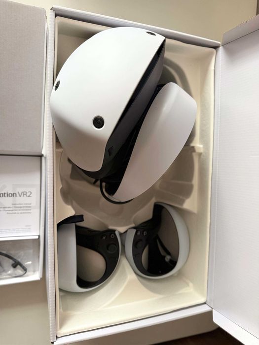 PLAYSTATION VR2 за PS5 с два контролера