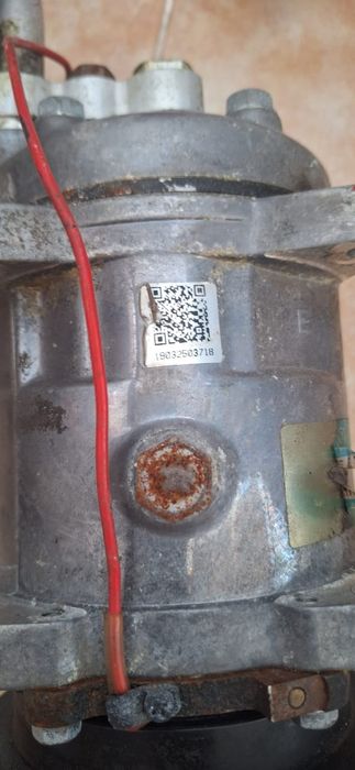 Компрессор  кондиционера на Isuzu