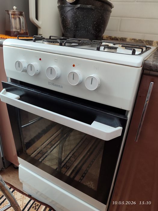 Продам газовую плиту Ханса