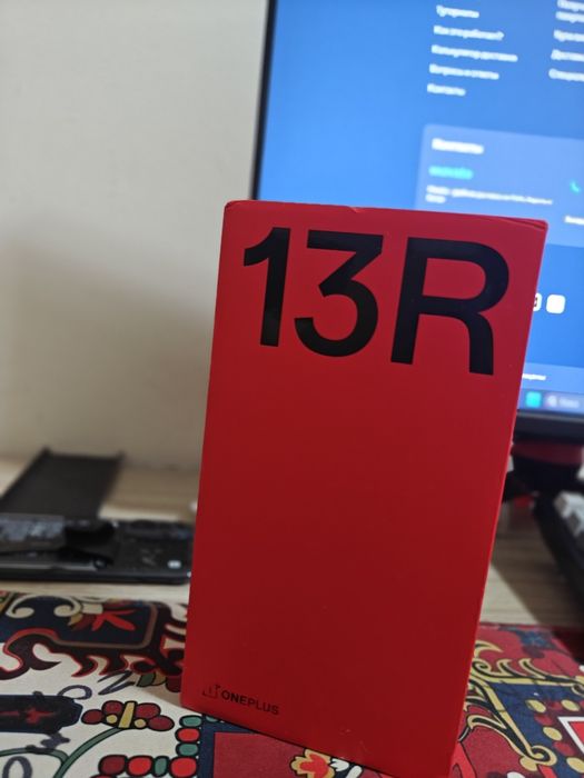 OnePlus 13r с дефектомс