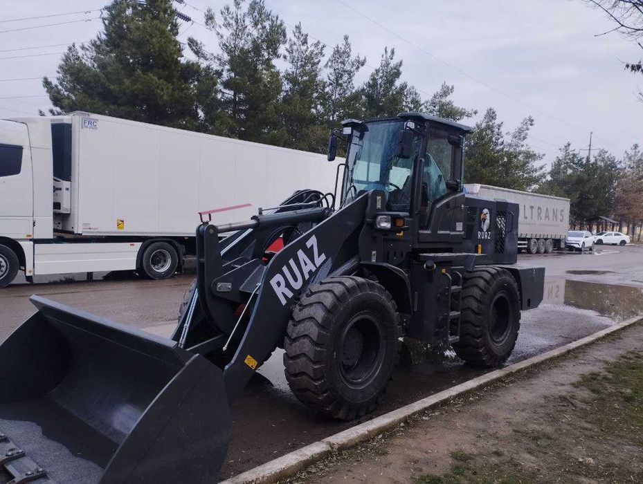Фронтальный погрузчик 1.8 RUAZ