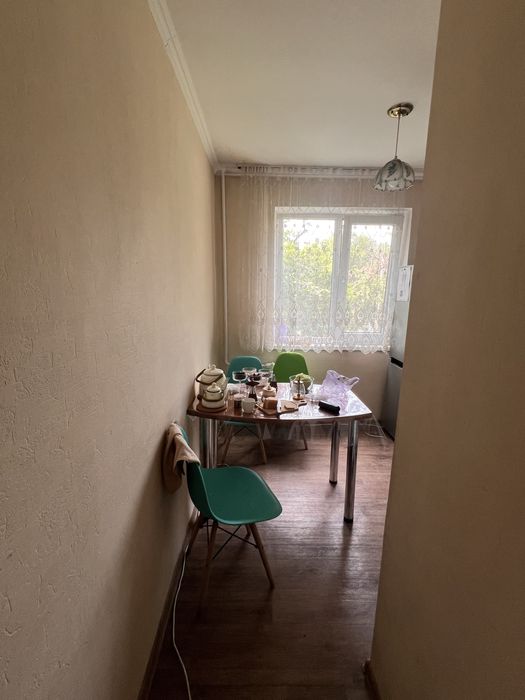 Стол обеденный для кухни