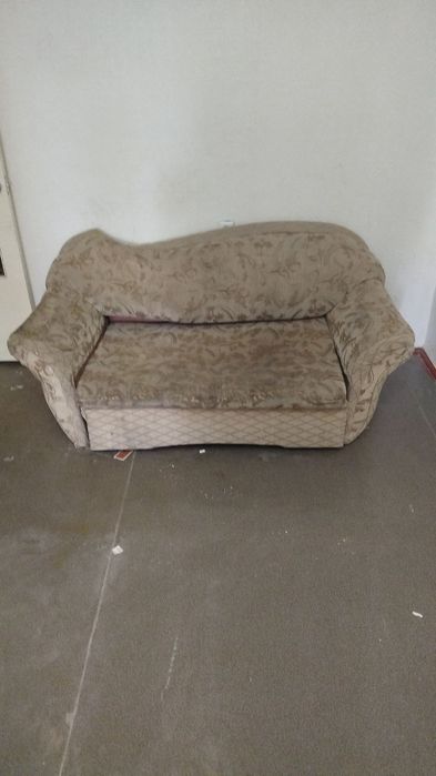 Срочно Диван кровать нужно сделать химчистку