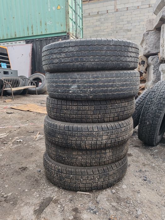 Продам комплект шин