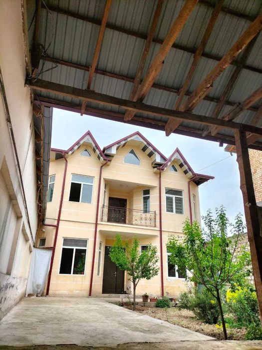 Продается Коттедж 3соту 7хонали+холл 2этаж Хонобод Сергели тумани