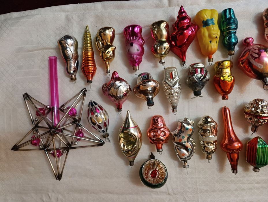 Ёлочные игрушки СССР , дед морозы , снегурочки , гирлянды и т.д.