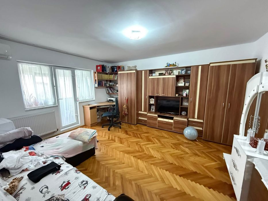 Apartament cu 3 camere decomandat , zona Calea Aradului