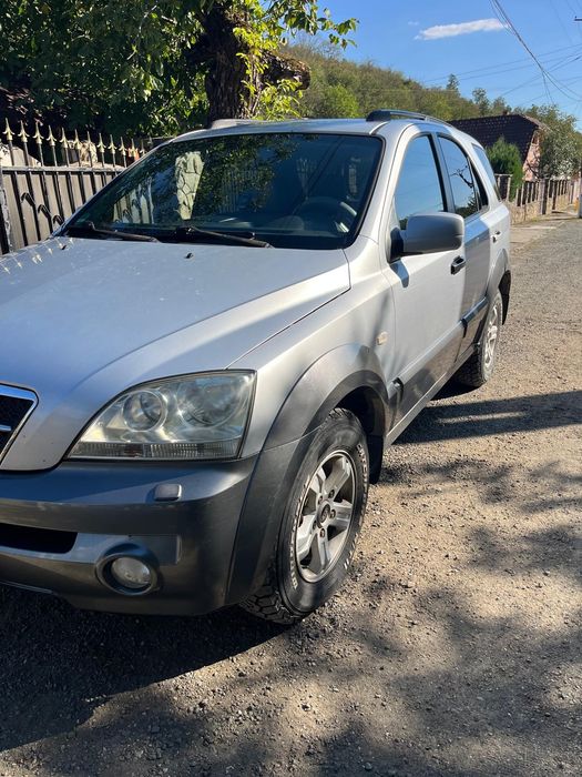 Vând  Kia Sorento