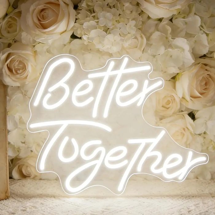 Неонов надпис better together