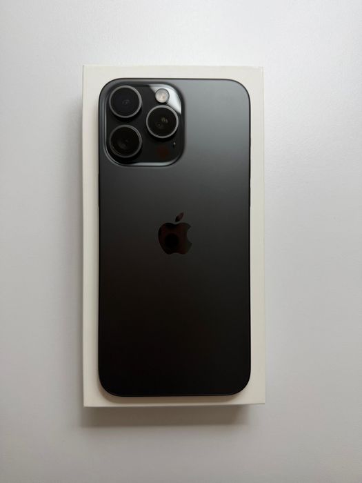 Продам iPhone 15 Pro Max