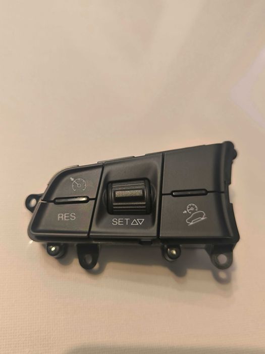 Buton pilot automat pe volan Alfa Romeo Stelvio 156130458