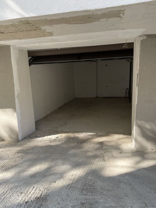 Дава се под наем Гараж / Паркомясто в София, Иван Вазов - 25 кв.м за 153 € - Снимка #1