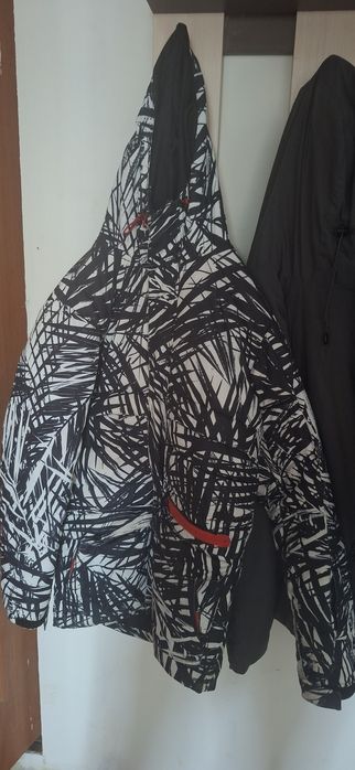 Продам куртку в хорошем состоянии