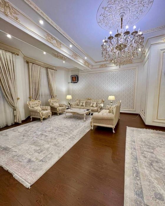 Дом Гранд Мир 8 соток (за гостиницей Россия)