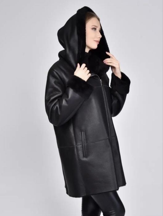 Продам дубленку черную