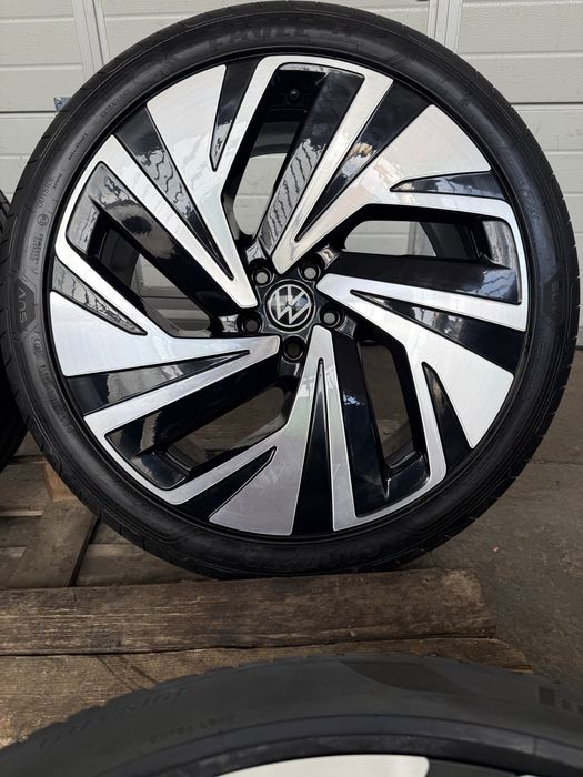 Jante originale VW ID4 / ID5 / ID6 / ID7 – Narvik cu anvelope vara in doua dimensiuni 255/40 21 cu 235/45 21