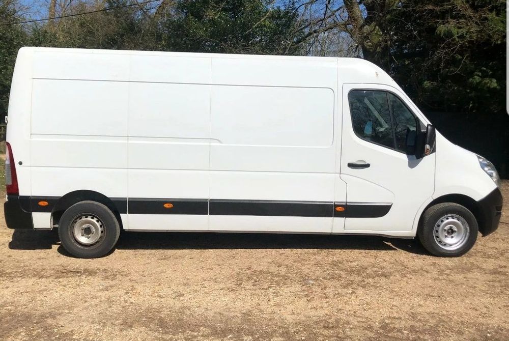 Dezmembrez Renault Master 2.3 2014