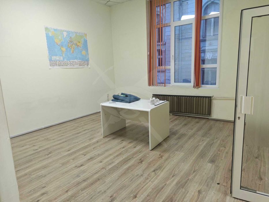 Дава се под наем Офис в Пловдив, Център - 230 кв.м за 997.05 € - Снимка #8