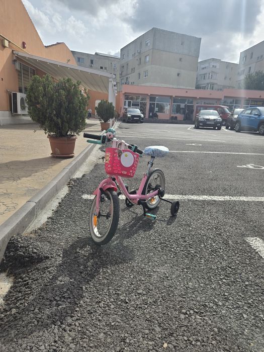 Bicicleta roz fetite