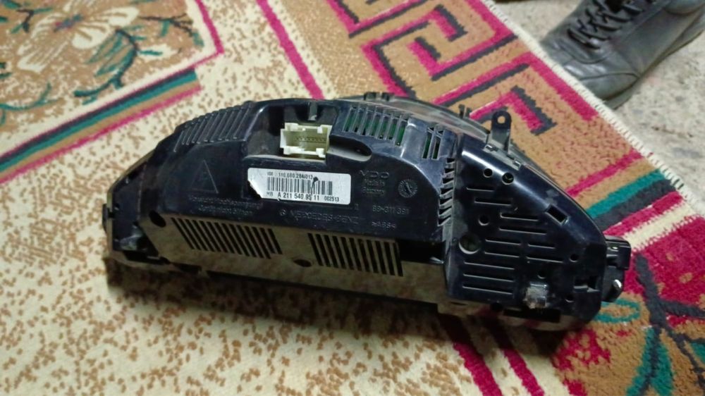 Щеток приборов мерседес 211