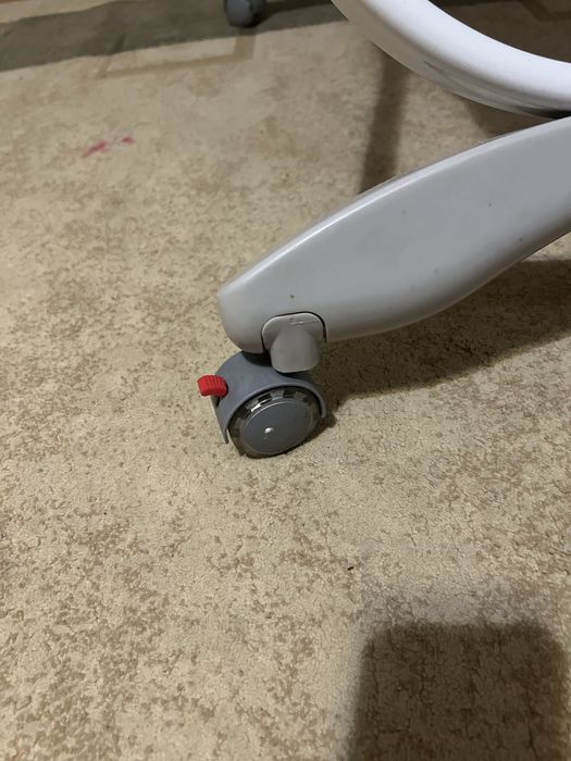 Десткий стулик для кормления