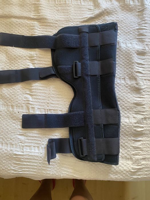 Колянна ортеза Medi