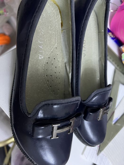 Туфли  школьные новые для девочки