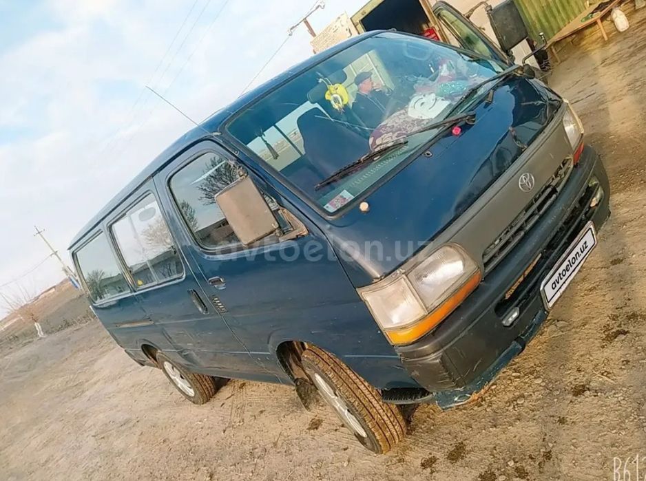 Toyota haise 2 kruk yurgani