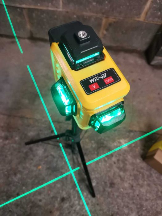 Trepied reglabil 1m-1,6m cu laser telecomandat 360°