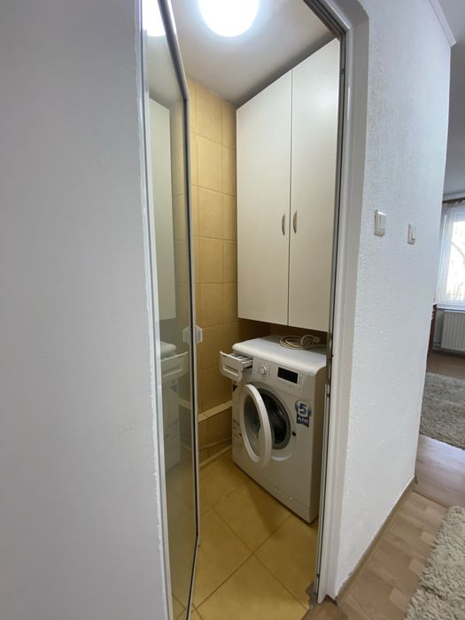 Inchiriez apartament  2,5 camere Tractorul cu 2 locuri de parcare