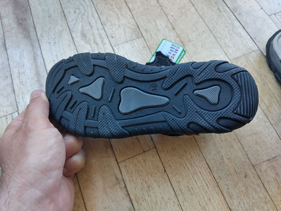 Сандали Lasocki - естествена кожа