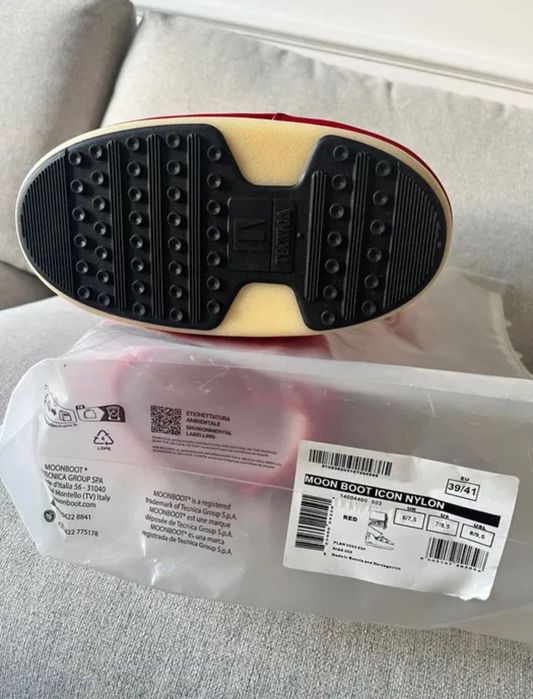 Moonboot нови 39-41 черни, червени