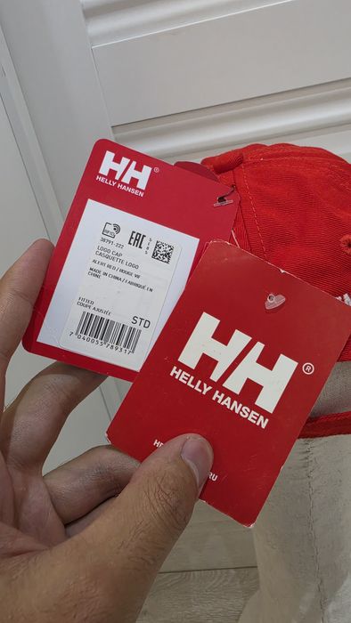 Кепка/бейсболка от Helly Hansen
