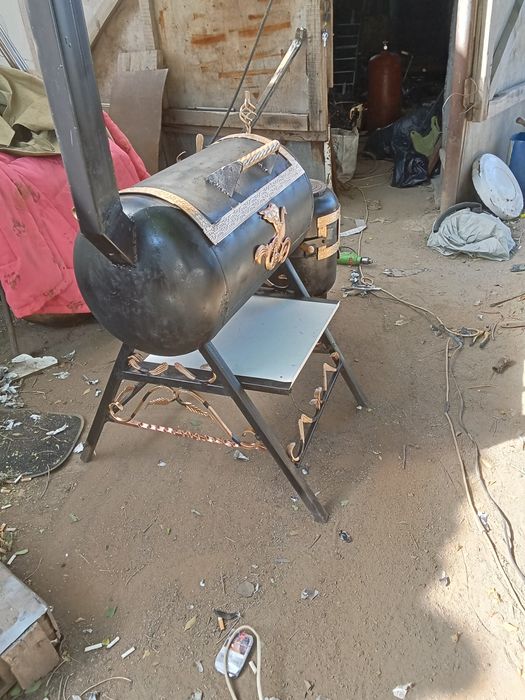 Мангал 3 в однм каптилня