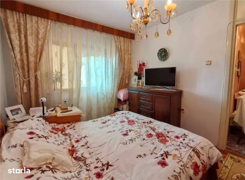 Simion Barnutiu - Etaj 3 - Garaj+Boxa Sub Bloc - 3 Cam - 2 Bai - 2 Bal