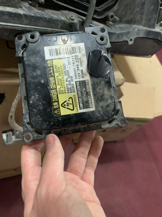 Фары от лексуса LX 570